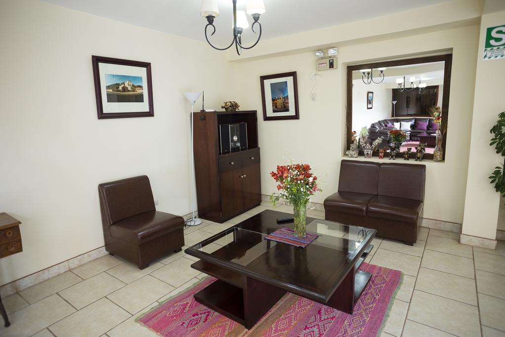 Yucay Plaza Inn ภายนอก รูปภาพ