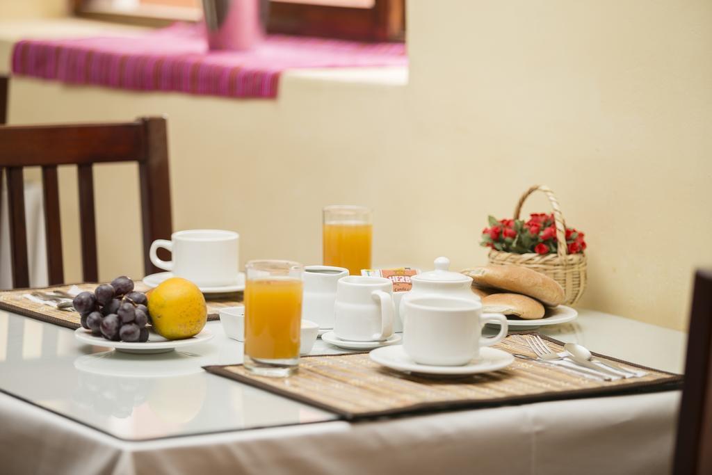 Yucay Plaza Inn ภายนอก รูปภาพ