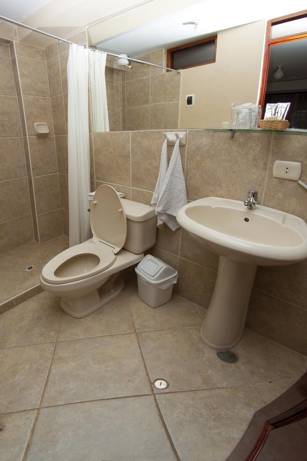 Yucay Plaza Inn ภายนอก รูปภาพ