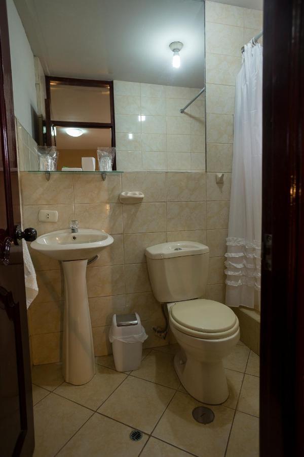 Yucay Plaza Inn ภายนอก รูปภาพ
